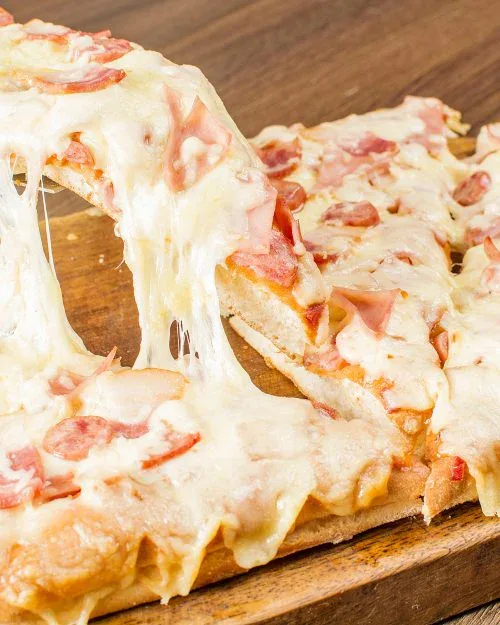 Pan Pizza Tres Carnes